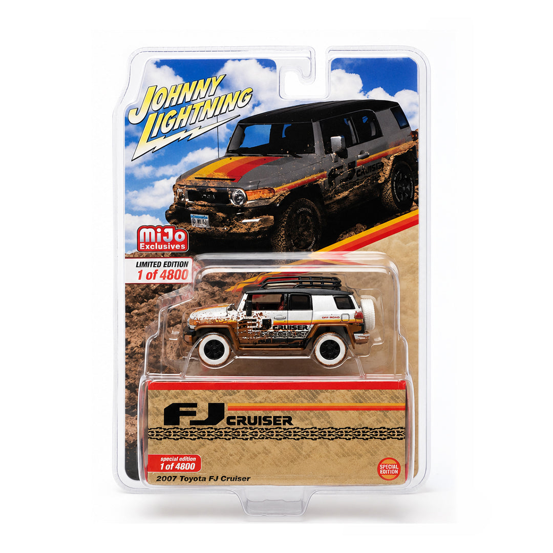 Grey 2007 Toyota FJ Cruiser Chase Car diecast model product image