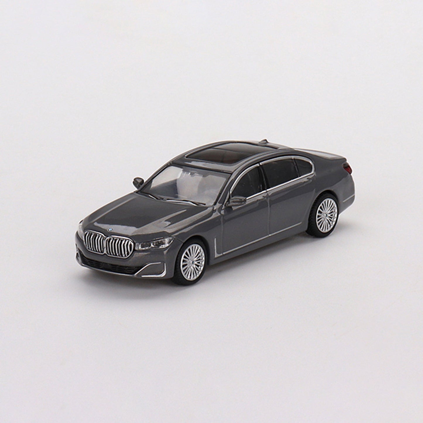 BMW 750Li xDrive - Bernina Grey Amber Effect